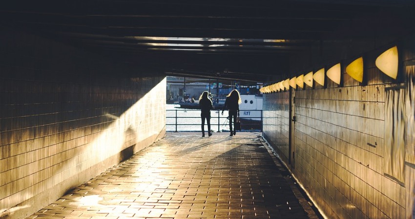 Be Safe Be Seen: Safety Tips when Walking Be Safe Be Seen: Safety Tips when Walking