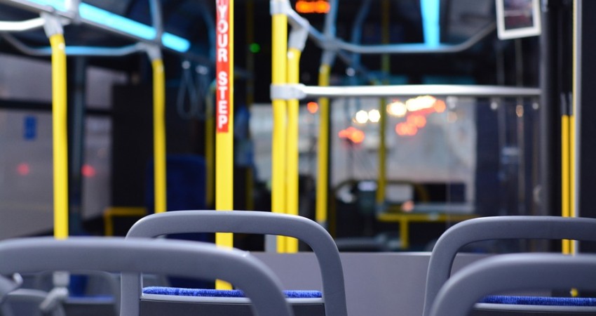 Be Safe Be Seen: Safety Tips when using the Bus Be Safe Be Seen: Safety Tips when using the Bus